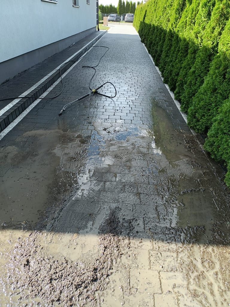 Czyszczenie Kostki Brukowej w Lubaczowie – PixWash